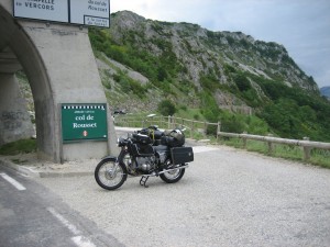 BMW R 60/5 vollbepackt am Col de Rousset