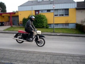 Stoppie mit der Trophy-Spocht