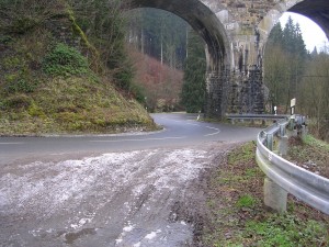 Straßenführung durch den Reichensteiner Viadukt