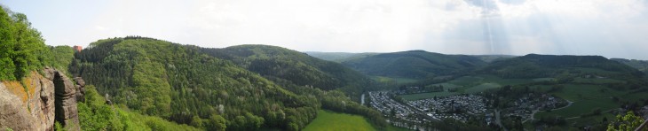 Eifelpanorama geschossen von der Burg in Nideggen