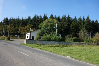 Bar à Champagne "Bunny Club" mitten in der luxemburgischen Pampa